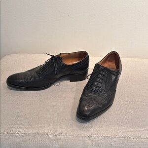 Gravati Black Leather Wingtips Oxfords women’s 7 1/2 M
